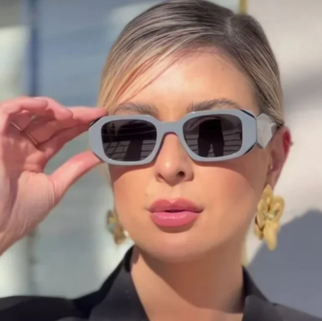 Prada PR17WS-11N09T-49 49mm